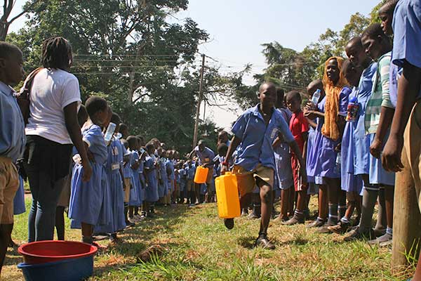 color-fest-uganda-water-games